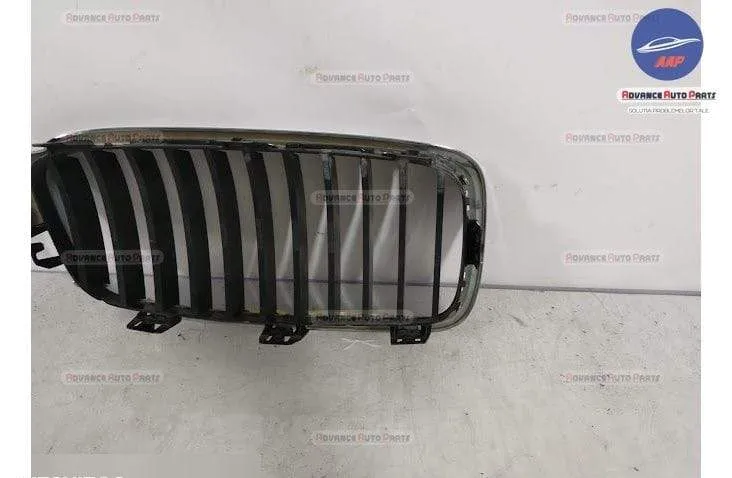 Grila Centrala Radiator Nara Stanga originala BMW  Seria 3  F30/F31/F3 - Foto 5