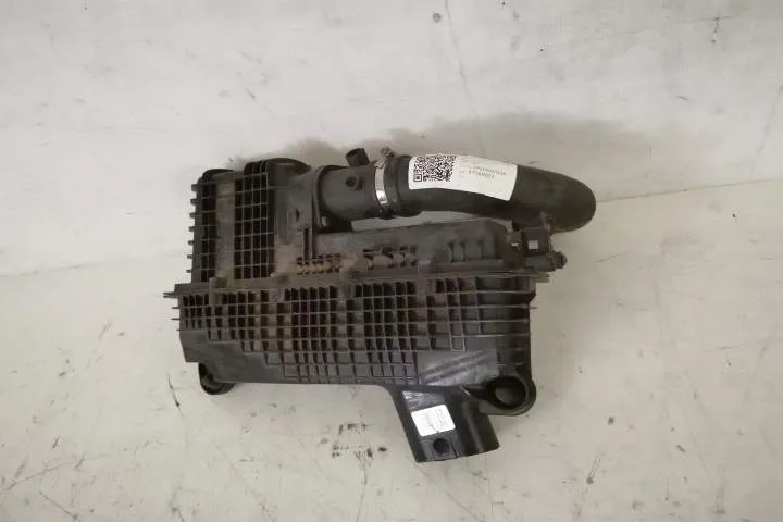 Carcasa Filtru Aer Originala In Stare Buna Dacia  Logan  1 [2004 - 200 - Foto 3