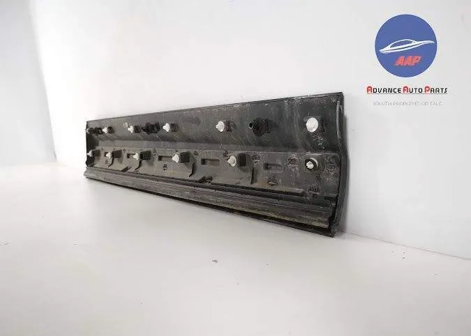 Bandou Usa stanga Fata original Land Rover  Discovery 5 [2016 - 2022] - Foto 5
