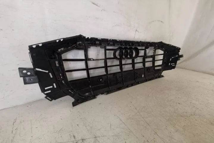 Grila Centrala Radiator Cu Distronic Senzori Originala In Stare Buna S - Foto 5