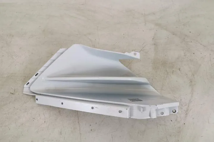 Grila Radiator Stanga Deflector Aer Original In Stare Buna LP640 Perfo