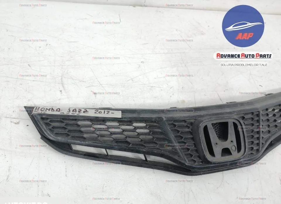 Grila centrala originala in stare buna Honda  Jazz  2 [facelift] [2011 - Foto 3