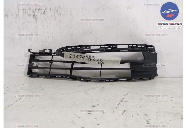 Grila Proiector Stanga originala BMW  Seria 5  G30 [2016 - 2020]