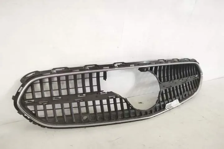 Grila Centrala Radiator Originala Avariata Mercedes-Benz  C-Class  W20 - Foto 2