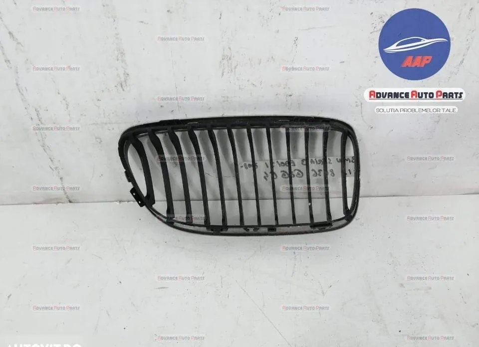 Grila centrala stanga originala BMW  Seria 3  E90/E91/E92/E93 [facelif - Foto 6