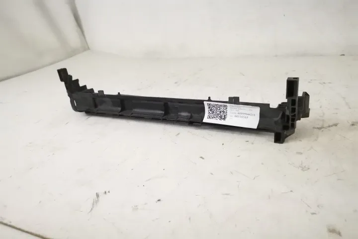 Suport Dreapta Radiator Apa Original In Stare Buna Mercedes-Benz  GLC - Foto 6