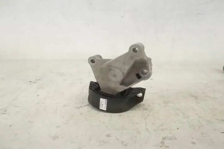 Suport Tampon Motor Dreapta Original In Stare Buna Dacia  Logan  2 [20