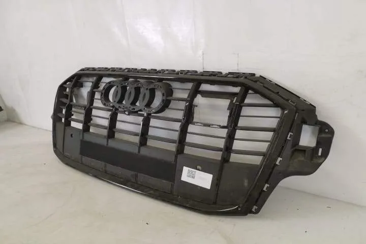 Grila Centrala Radiator Originala In Stare Buna 2023 2024 S Line Audi - Foto 3