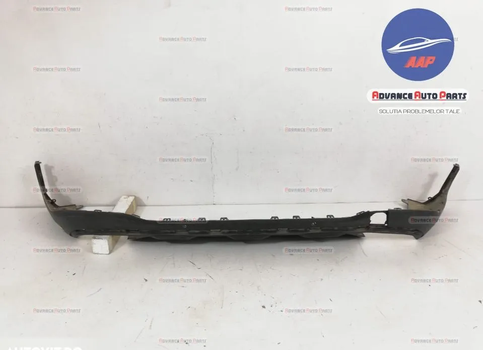 Spoiler fusta spate cu senzori originala in stare buna Mercedes-Benz