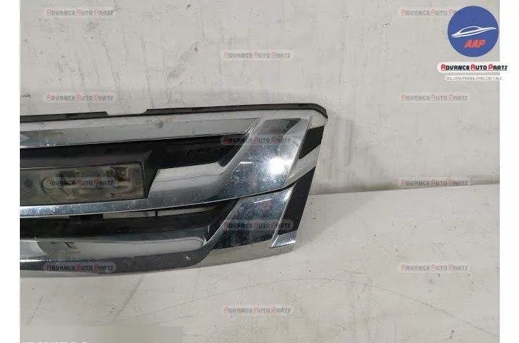 Grila Centrala Radiator originala Isuzu  D-Max  2 [facelift] [2016 - 2 - Foto 3