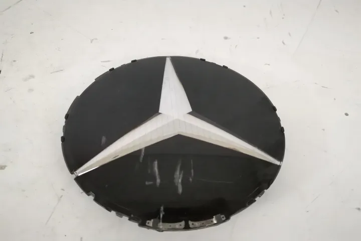 Emblema Grila Centrala Cu Senzor Radar Distronic Si Incalzire Original