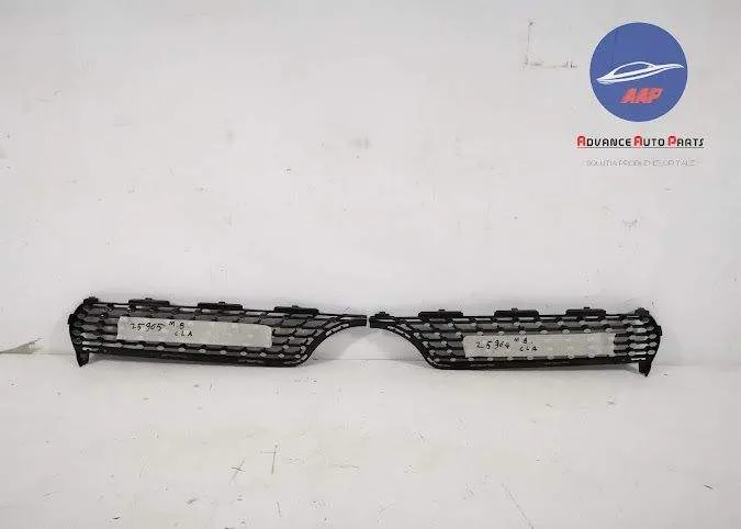 Ornament Grila Centrala Radiator Stanga Dreapta Sus  DIAMOND Mercedes-