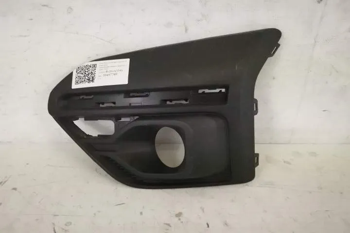 Grila Proiector Stanga Originala In Stare Buna Dacia  Sandero Stepway