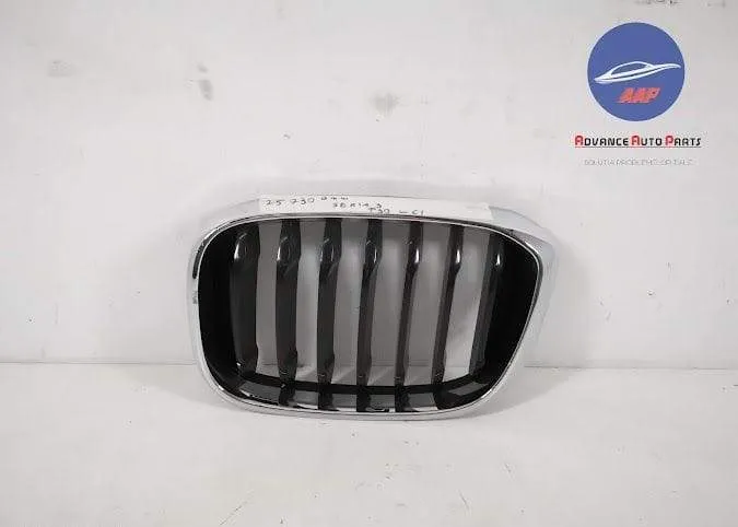 Grila Centrala Stanga originala BMW  Seria 3  6  [facelift] [2015 - 20