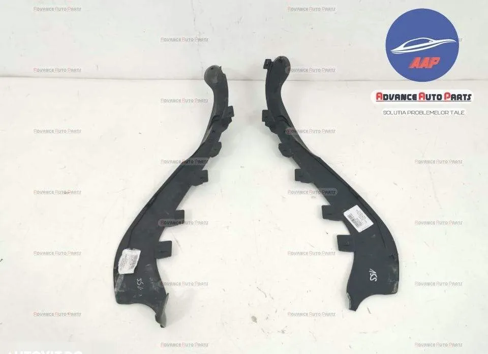 Set stanga dreapta ornamente scaun original in stare buna Audi  TT  8S - Foto 4