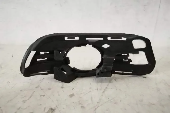 Grila Proiector Stanga Originala In Stare Buna Mercedes-Benz  C-Class - Foto 4