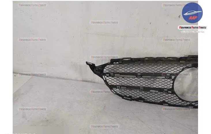 Grila Centrala Radiator originala Mercedes-Benz  C-Class  W205/S205/C2 - Foto 5