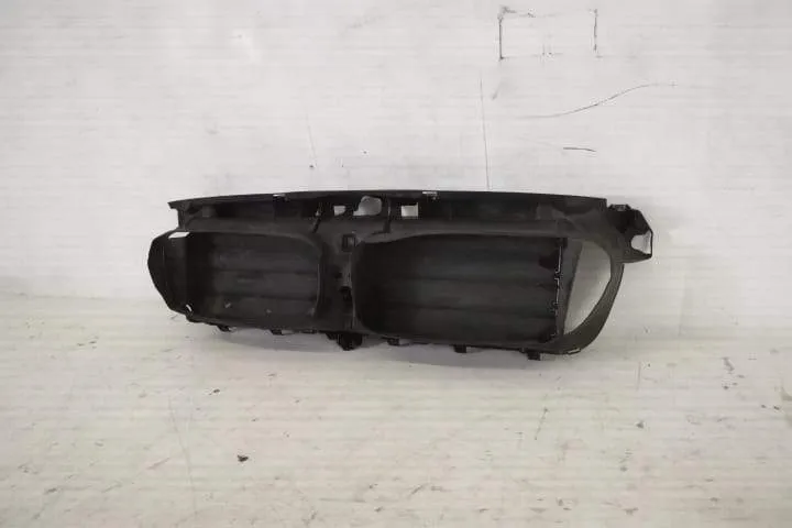 Hota Electrica Deflector Aer Original In Stare Buna BMW  Seria 5  F10 - Foto 3