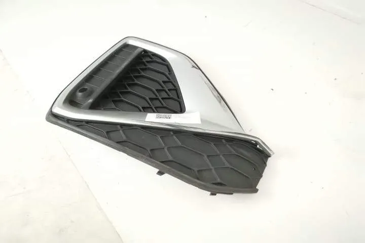Grila Proiector S line Dreapta Originala In Stare Buna Audi  Q2  1 [20 - Foto 3