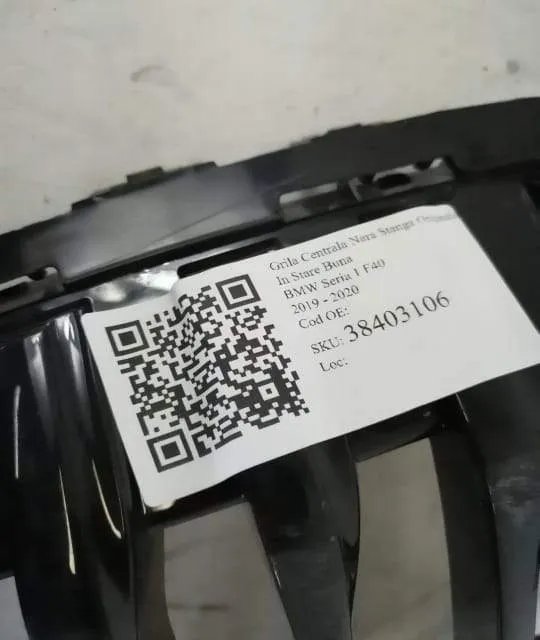Grila Centrala Nara Stanga Originala In Stare Buna BMW  Seria 1  F40 [ - Foto 7