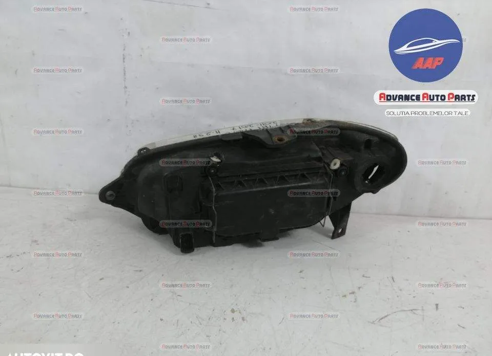 Far Dreapta cu halogen original Fiat  Palio  2 [2009 - 2020] - Foto 6
