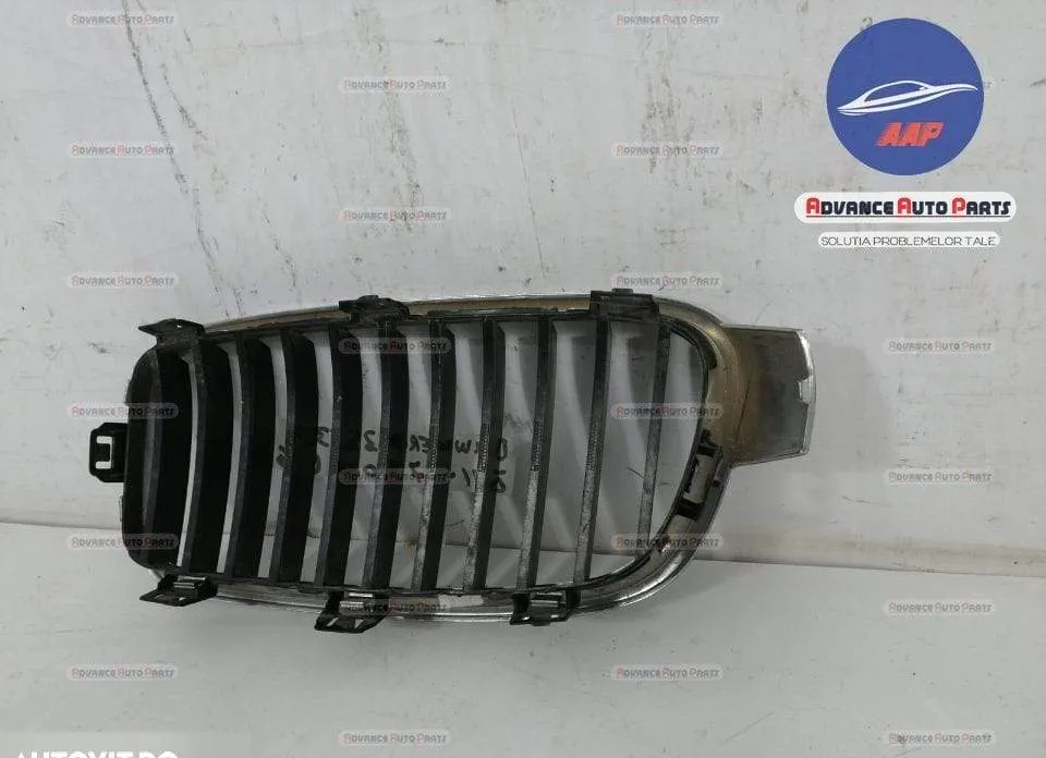 Grila centrala dreapta originala BMW  Seria 3  F30/F31/F34 [2011 - 201 - Foto 5