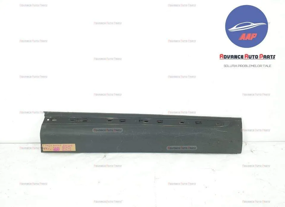 Bandou ornament usa dreapta fata original in stare buna Land Rover  Ra - Foto 2