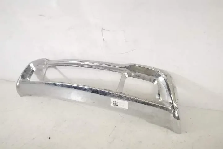 Ornament Crom Fusta Spoiler Bara Fata Original In Stare Buna Jeep  Gra - Foto 3