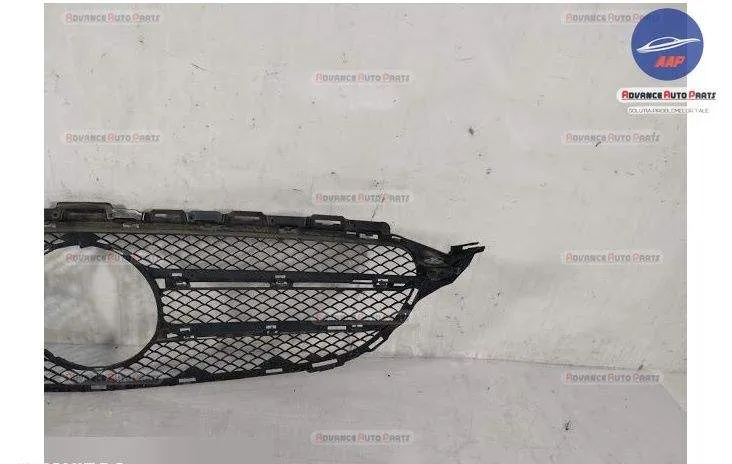 Grila Centrala Radiator originala Mercedes-Benz  C-Class  W205/S205/C2 - Foto 7