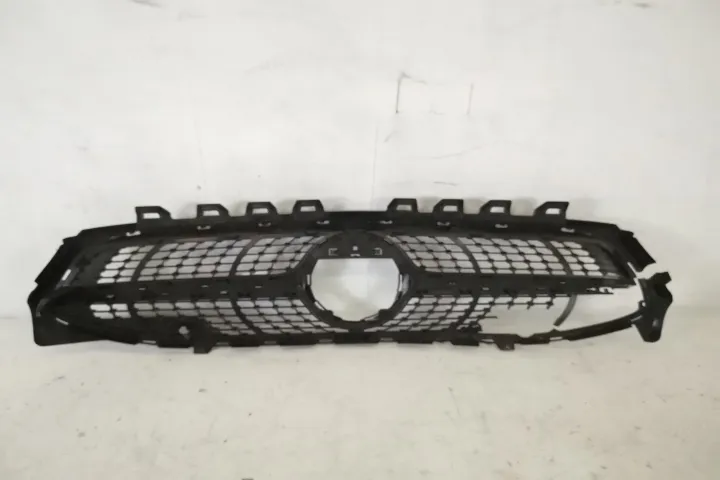 Grila Centrala Radiator Originala Avariata Mercedes-Benz  CLA-Class  C - Foto 4