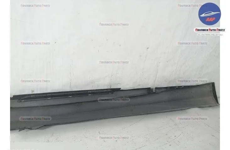 Prag Dreapta original BMW  Seria 1  E87 [2004 - 2007] - Foto 4