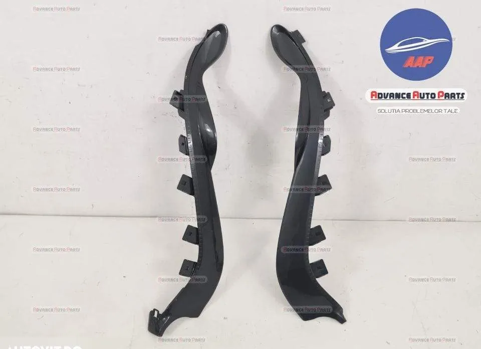 Set stanga dreapta ornamente scaun original in stare buna Audi  TT  8S