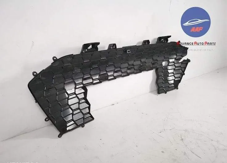 Ornament Grila Centrala originala Audi  R8  2 [2015 - 2020] - Foto 4