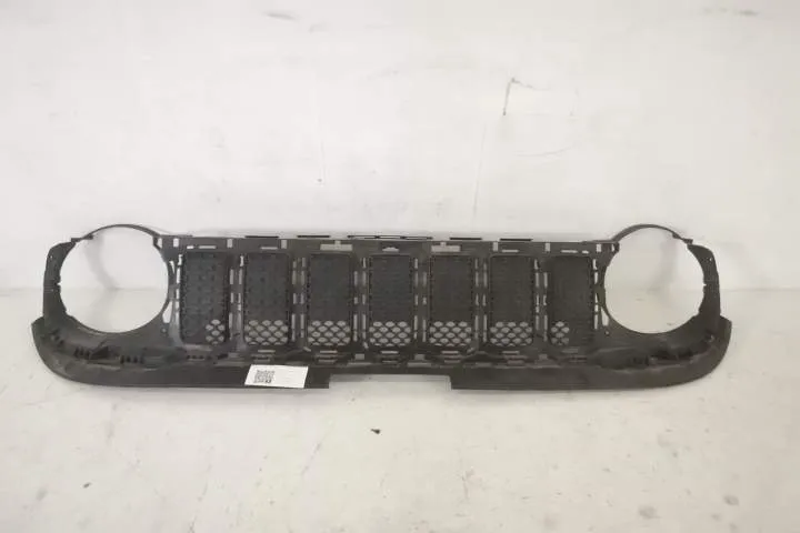 Grila Centrala Radiator Originala In Stare Buna Jeep  Renegade  1 [fac