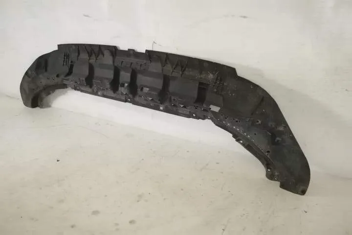 Scut Bara Fata Deflector Pietre Original In Stare Buna Audi  Q8  1 [20 - Foto 6