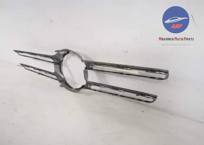 Ornament Grila Centrala originala Mercedes-Benz  GLC  1  [2015 - 2020] - Foto 5