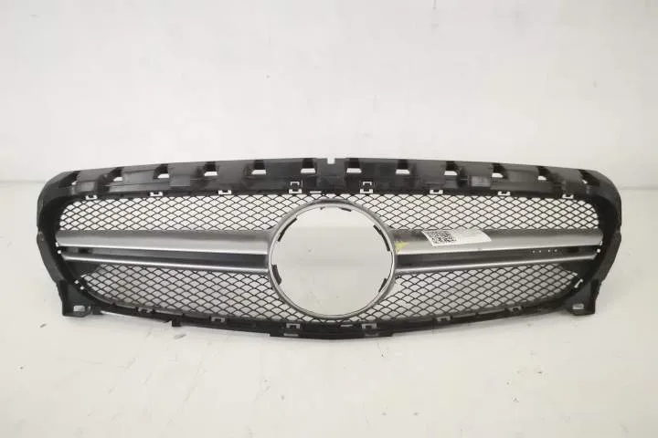Grila Centrala Radiator Originala In Stare Buna Mercedes-Benz  CLA-Cla