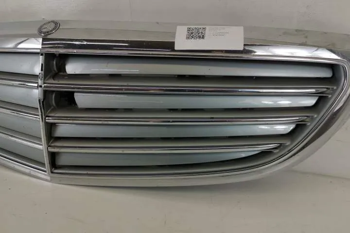Grila Centrala Originala Avariata Mercedes-Benz  C-Class  W205/S205/C2 - Foto 3