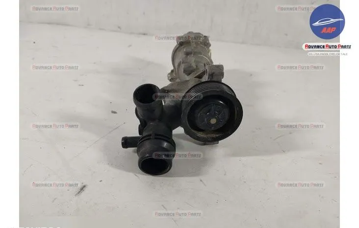 Pompa Apa Motor 2.0 original Mercedes-Benz  E-Class  W213 [2016 - 2020 - Foto 5