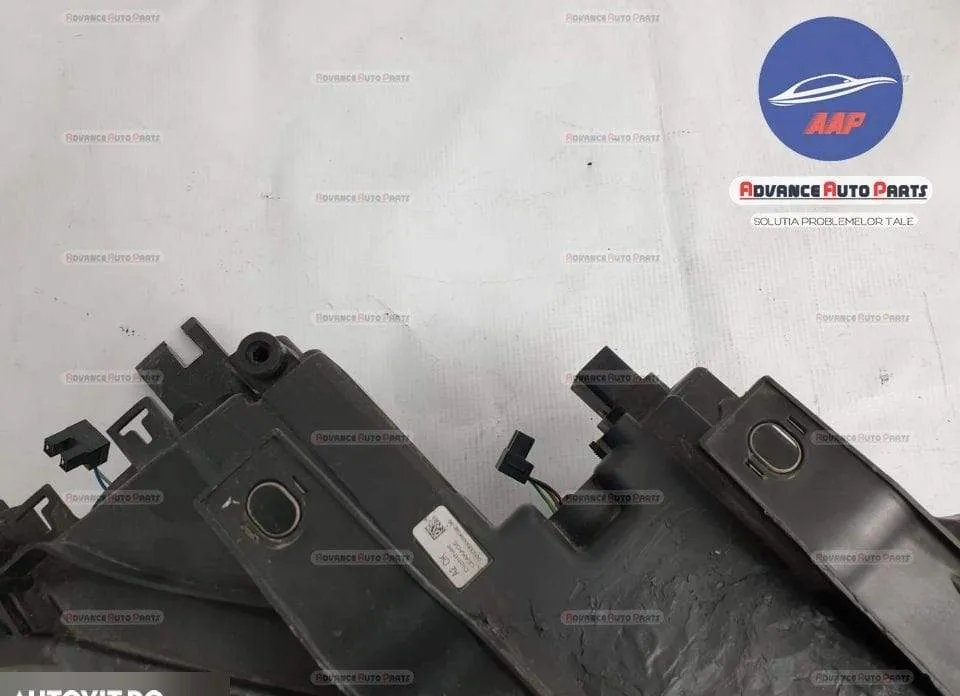 Far dreapta - halogen original in stare buna Audi  Q3  8U [2011 - 2014 - Foto 4