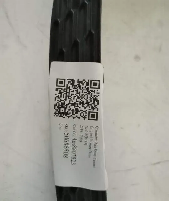 Ornament Bara Spate Central Original In Stare Buna Audi  SQ8  4M [2019 - Foto 7