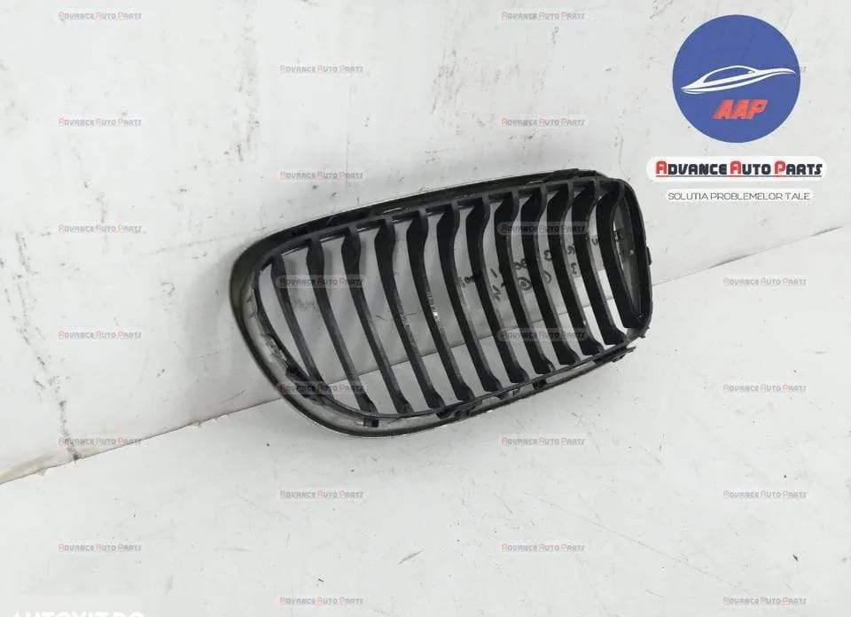 Grila centrala stanga originala BMW  Seria 3  E90/E91/E92/E93 [facelif - Foto 4
