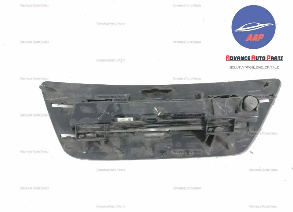 Grila proiector stanga cod A1668201456 - originala Mercedes-Benz  GL-C - Foto 4