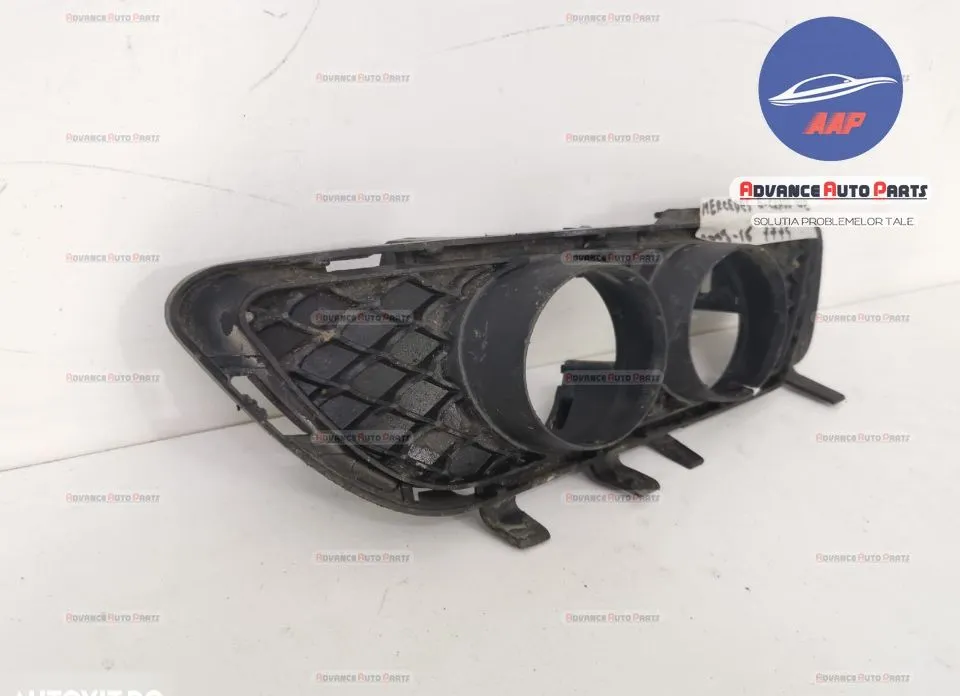 Grila proiector stanga originala in stare buna Mercedes-Benz  E-Class - Foto 3