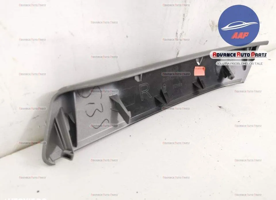 Ornament usa dreapta spate original in stare buna Land Rover  Range Ro - Foto 6