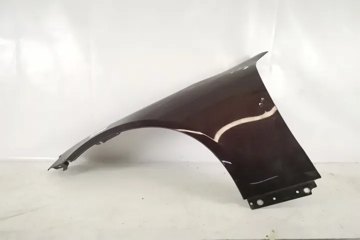 Aripa Stanga Fata Originala In Stare Buna Coupe Mercedes-Benz  E-Class