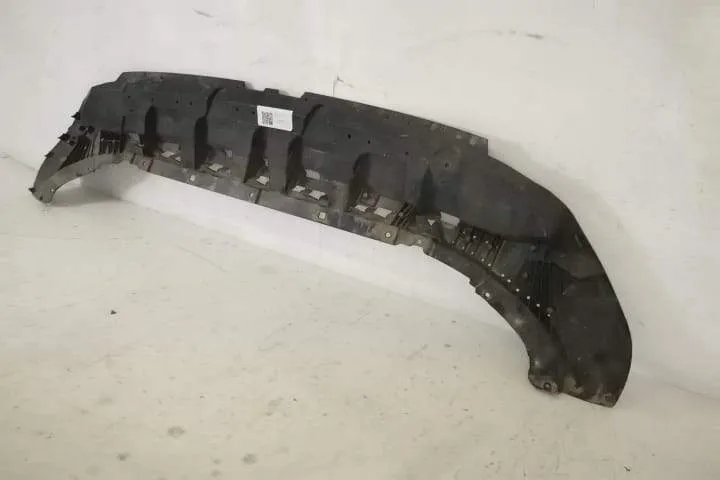 Scut Bara Fata Deflector Pietre Original In Stare Buna Audi  Q8  1 [20 - Foto 3