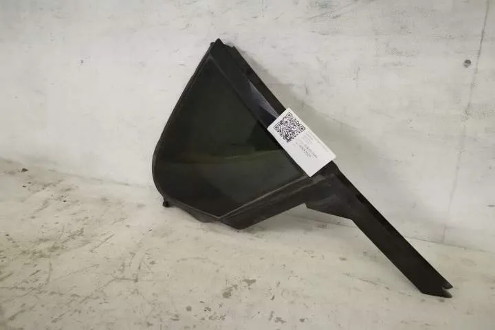 Geam Dreapta Spate Original In Stare Buna Jaguar  XE  1 [2014 - 2019] - Foto 3