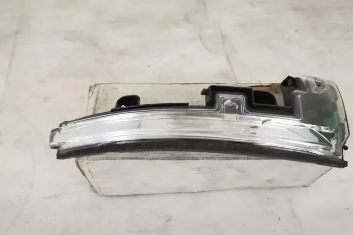 Semnalizare Oglinda Dreapta Originala In Stare Buna  Land Rover  Range