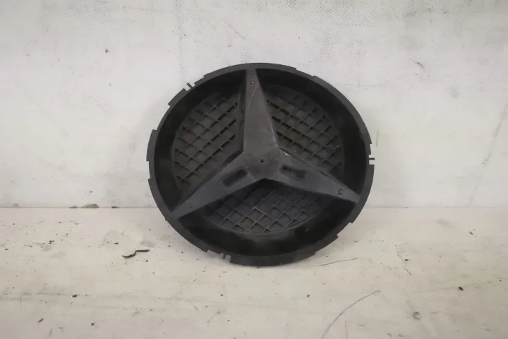 Suport Emblema Grila Centrala Fata Original In Stare Buna Mercedes-Ben